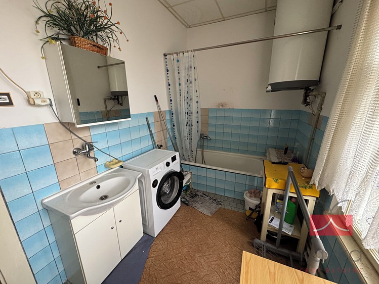 Pronájem bytu 2+1, 77 m² (2 z 17)
