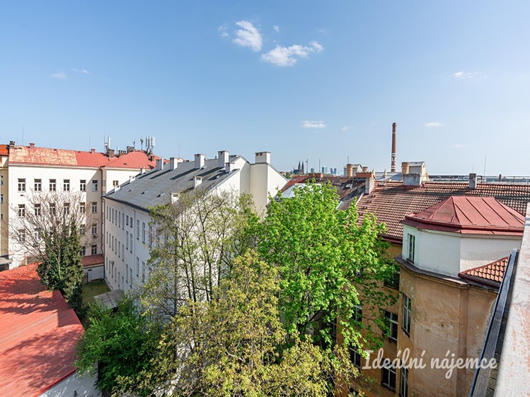 Pronájem bytu 3+kk, 78 m² (10 z 21)