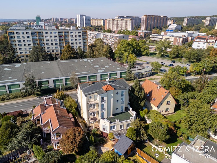 Prodej komerčního prostoru, 890 m² (4 z 38)