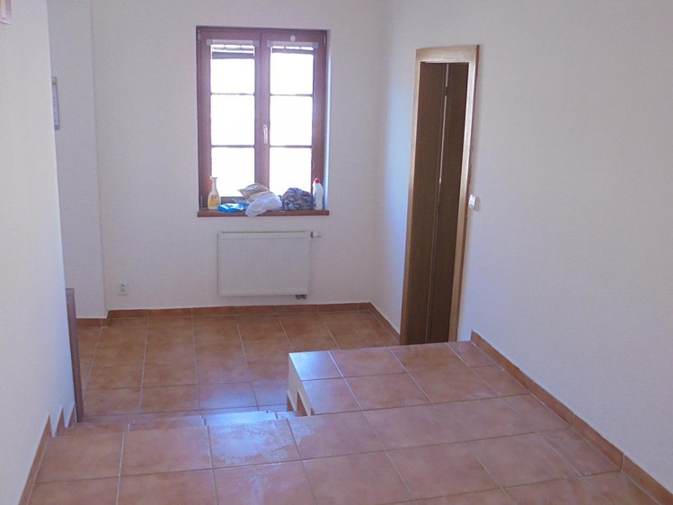 Pronájem bytu 2+kk, 90 m² (28 z 47)