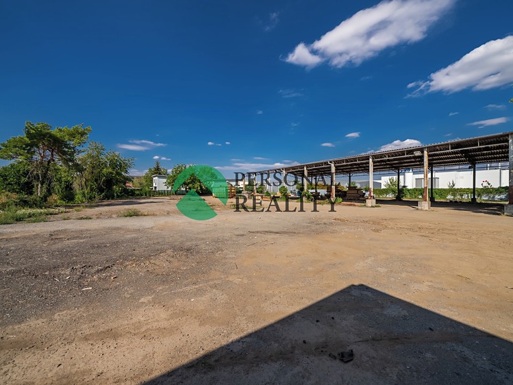 Prodej komerčního prostoru, 2 940 m² (13 z 24)