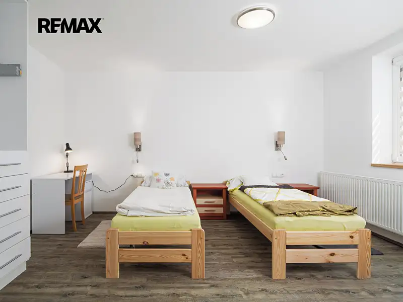 Pronájem bytu 1+kk 40 m², Tečovice – náhled fotky 1