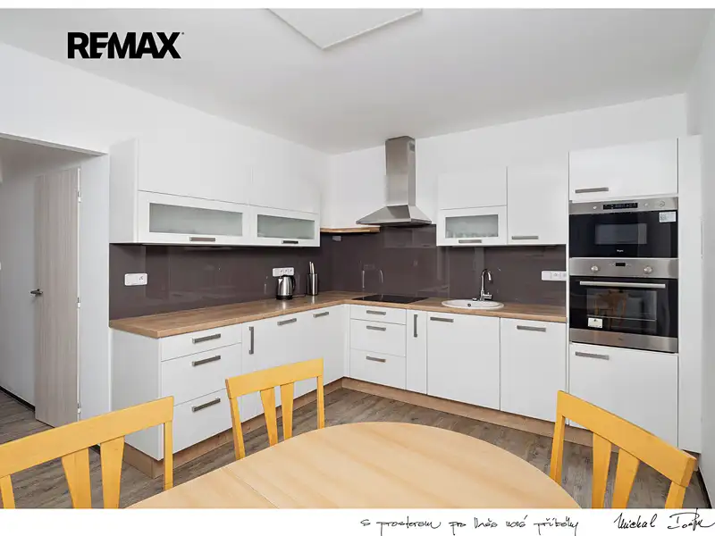 Pronájem bytu 1+kk 40 m², Tečovice – náhled fotky 2