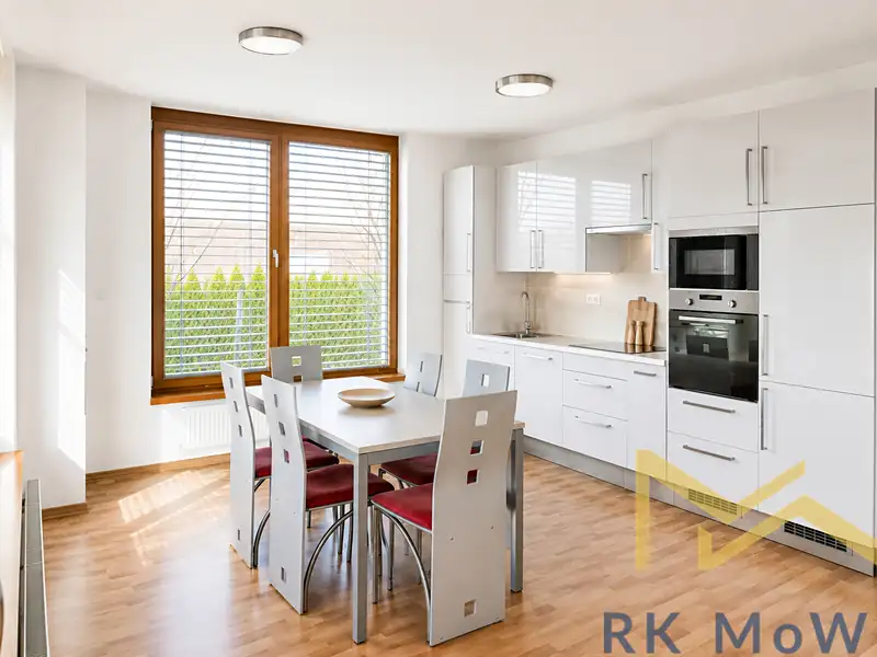 Pronájem bytu 3+kk 89 m², Praha – náhled fotky 1