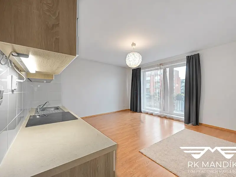 Pronájem bytu 1+kk 30 m², Hostivice – náhled fotky 3