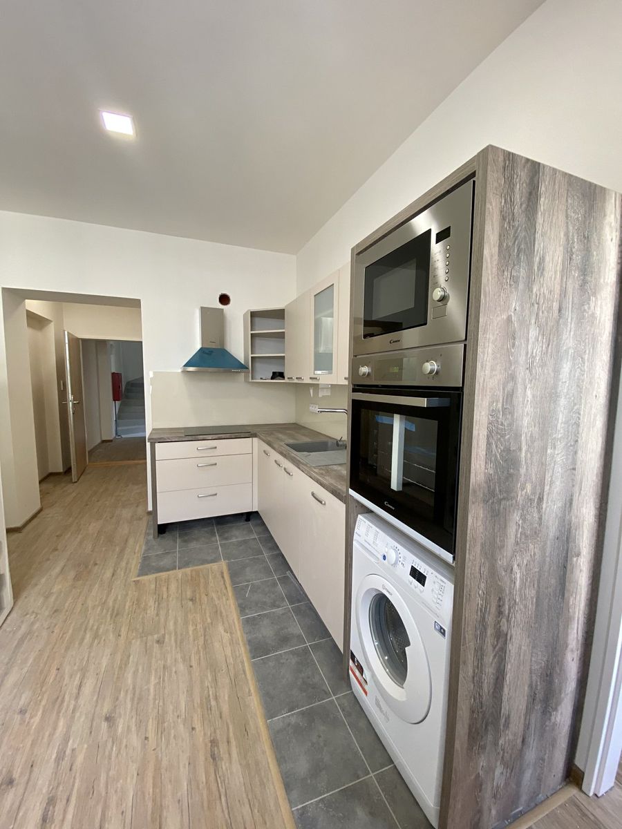 Pronájem bytu 2+1 44 m² – fotografie 2