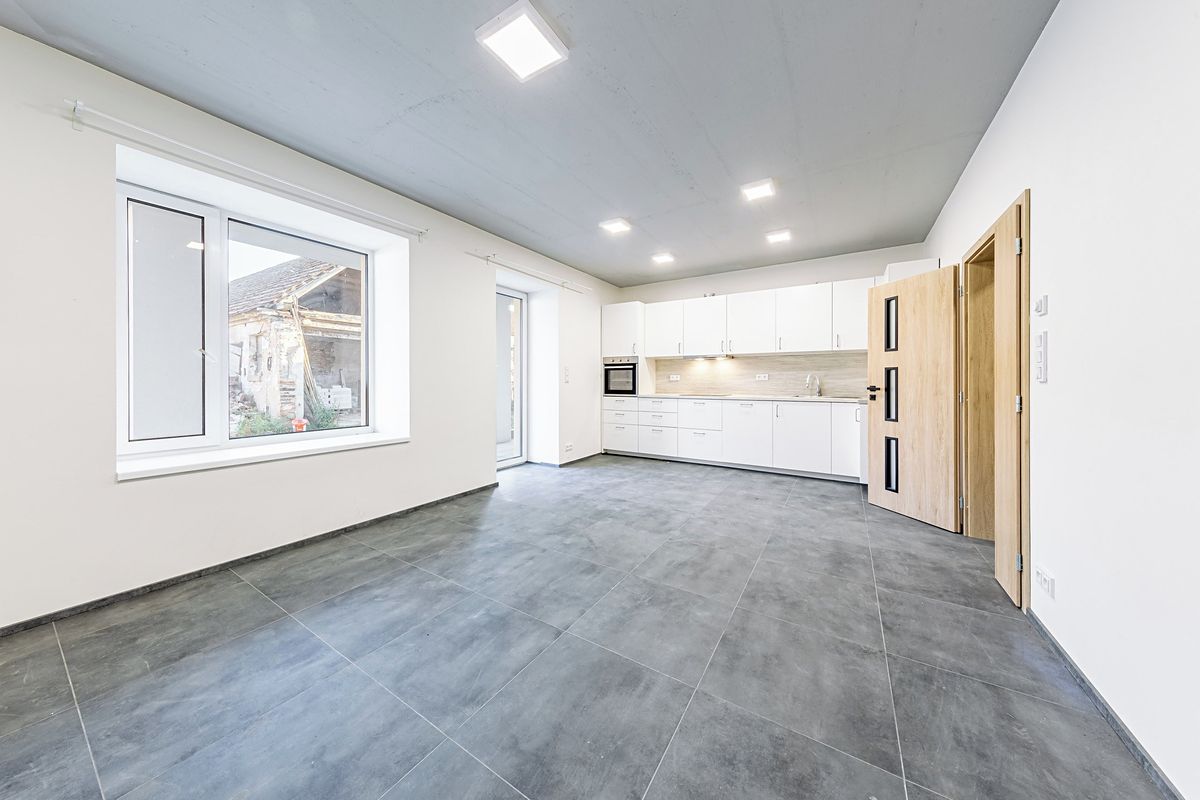 Pronájem bytu 4+kk 94 m²