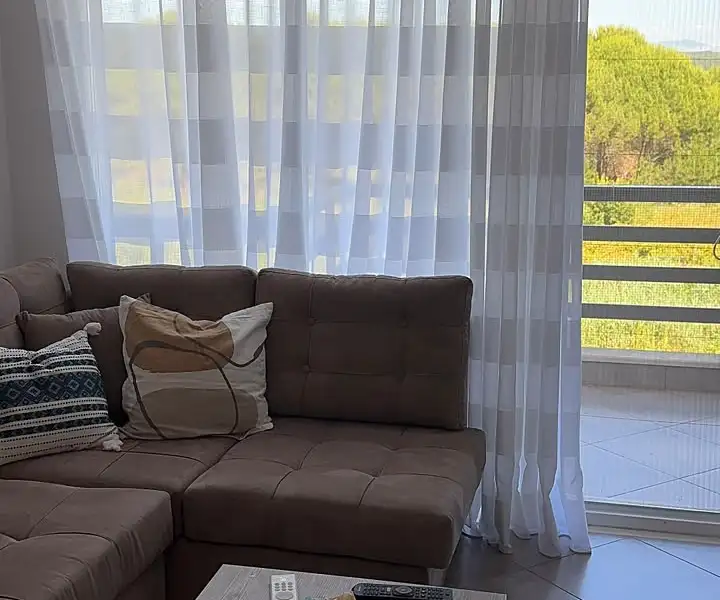 Prodej bytu 2+kk 47 m², Manëz – náhled fotky 3