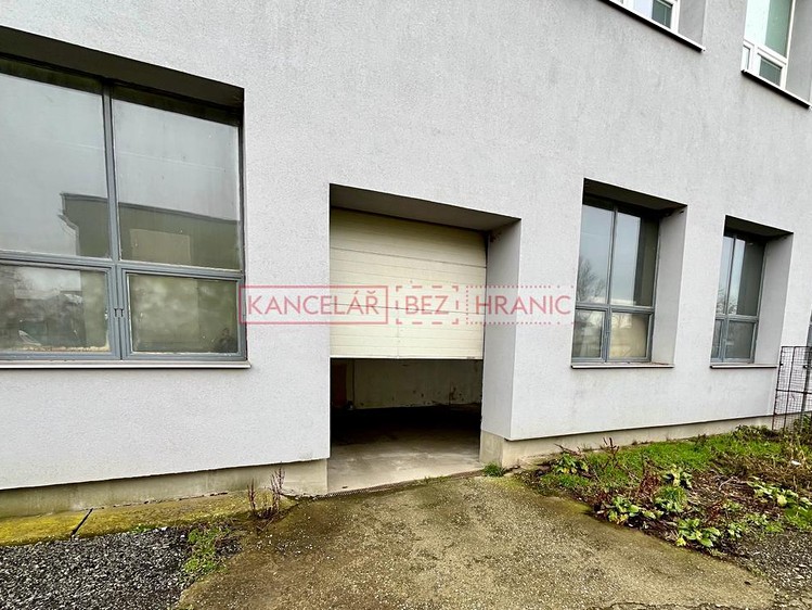 Pronájem komerčního prostoru, 171 m² (1 z 4)