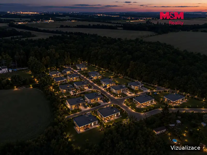 Prodej stavebního pozemku 770 m², Líšťany – náhled fotky 2