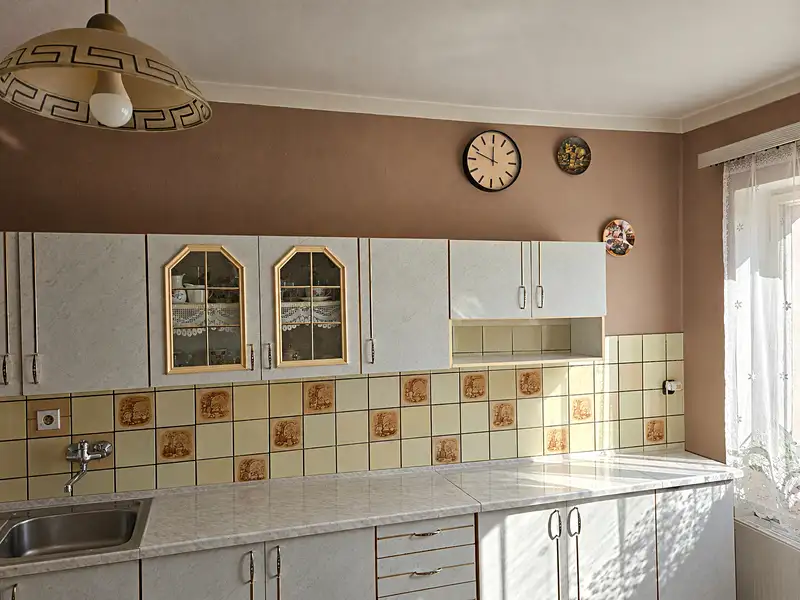 Prodej rodinného domu 210 m², pozemek 296 m², Plesná – náhled fotky 2