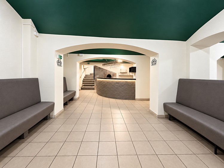 Pronájem komerčního prostoru, 193 m² (2 z 32)