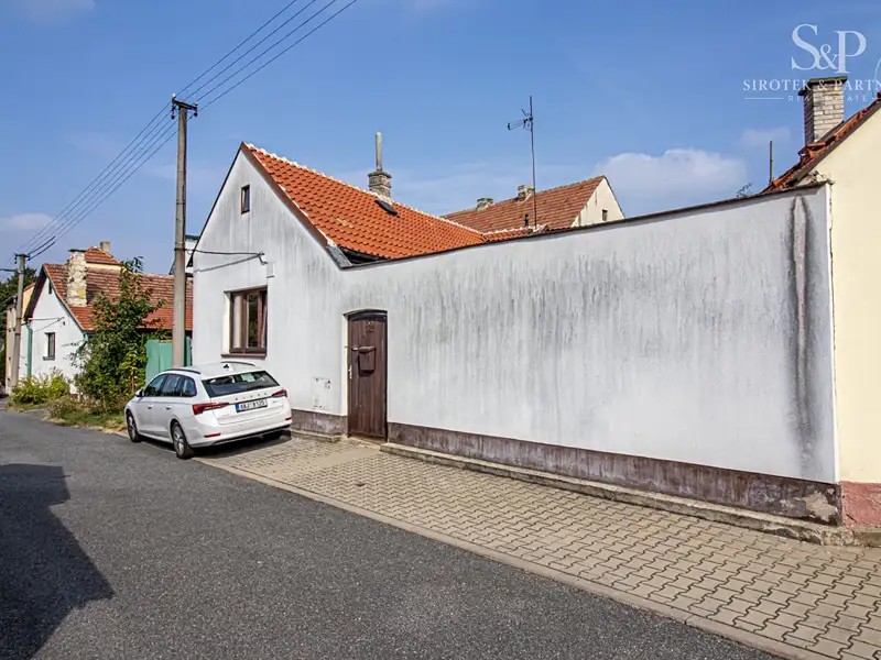 Prodej rodinného domu 150 m², pozemek 172 m², Dobrovíz – náhled fotky 1