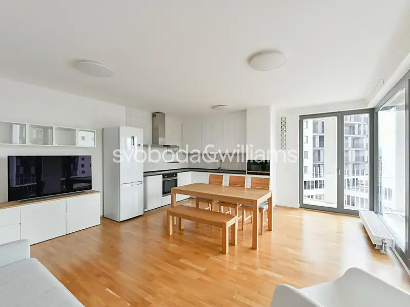 Pronájem bytu 2+kk 63 m², Praha – náhled fotky 1