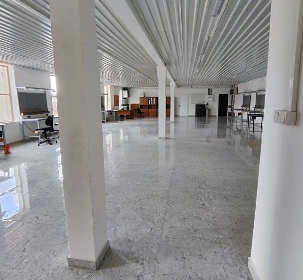 Pronájem komerčního prostoru, 1 800 m² (5 z 19)