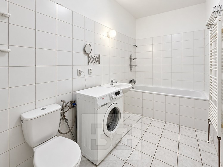 Квартира 1+kk в оренду, 43 м² (9 з 16)