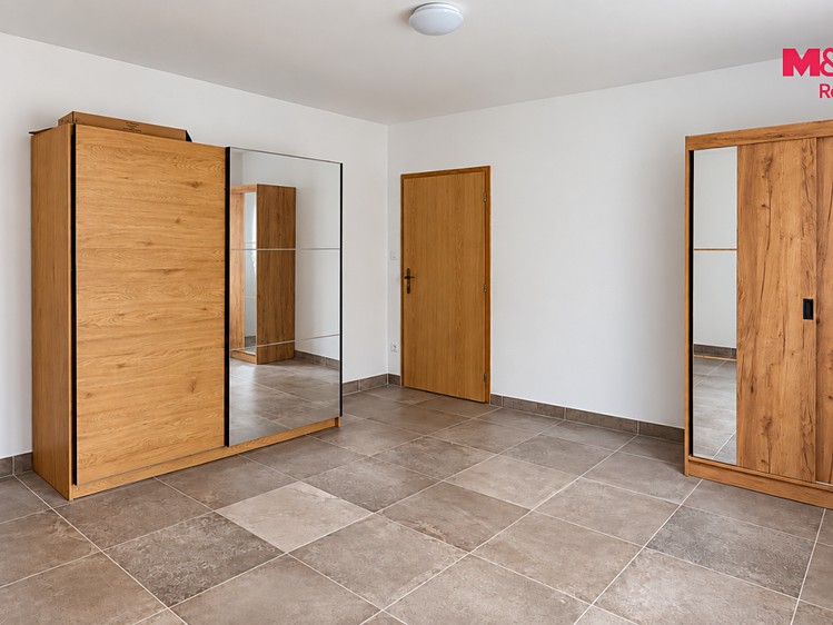 Pronájem bytu 3+kk, 77 m² (6 z 15)