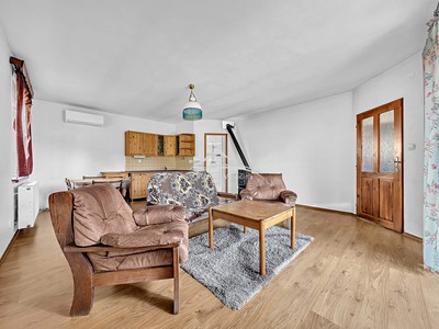 Haus zum Kauf, 200 m² (2 von 24)