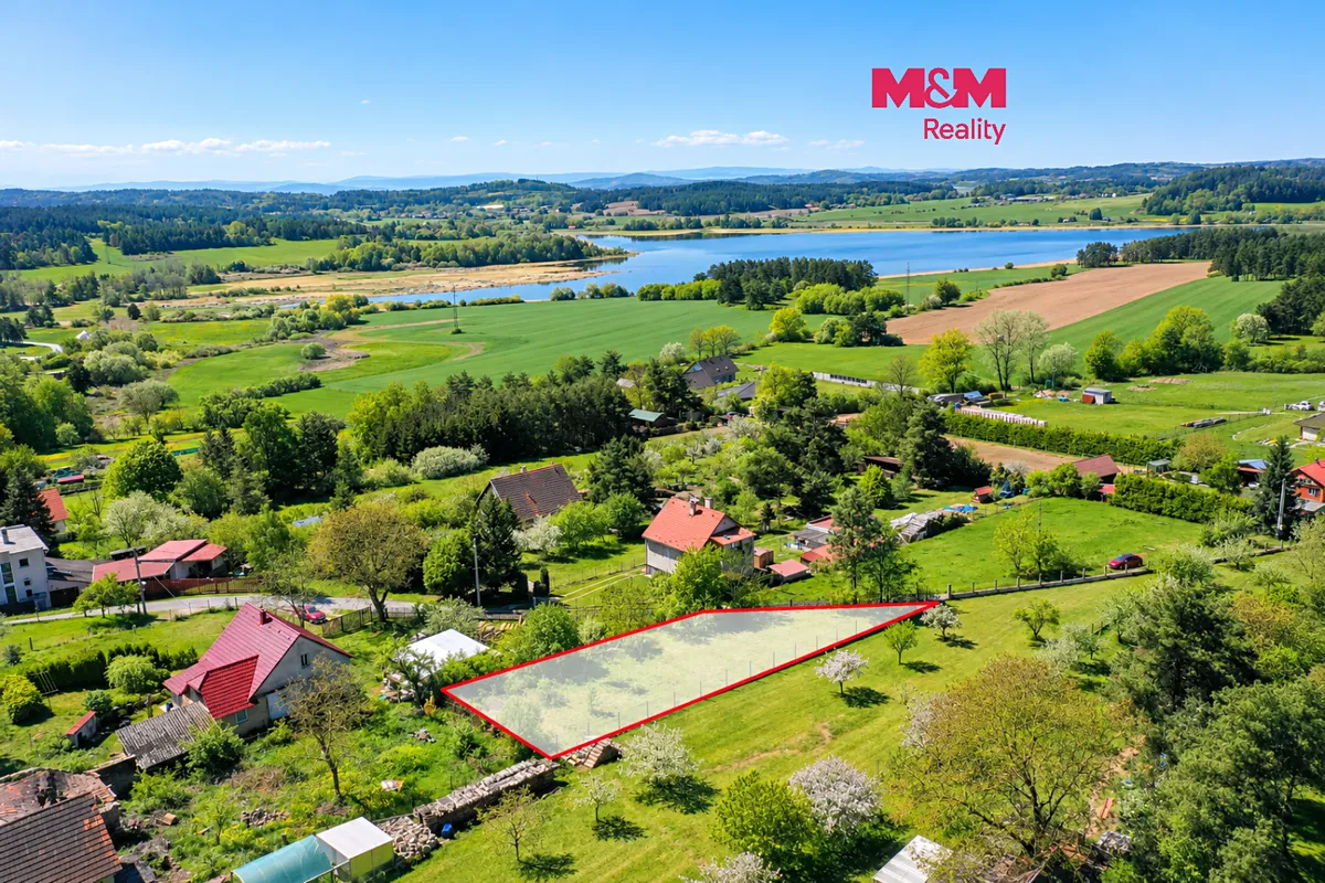 Prodej stavebního pozemku 745 m²