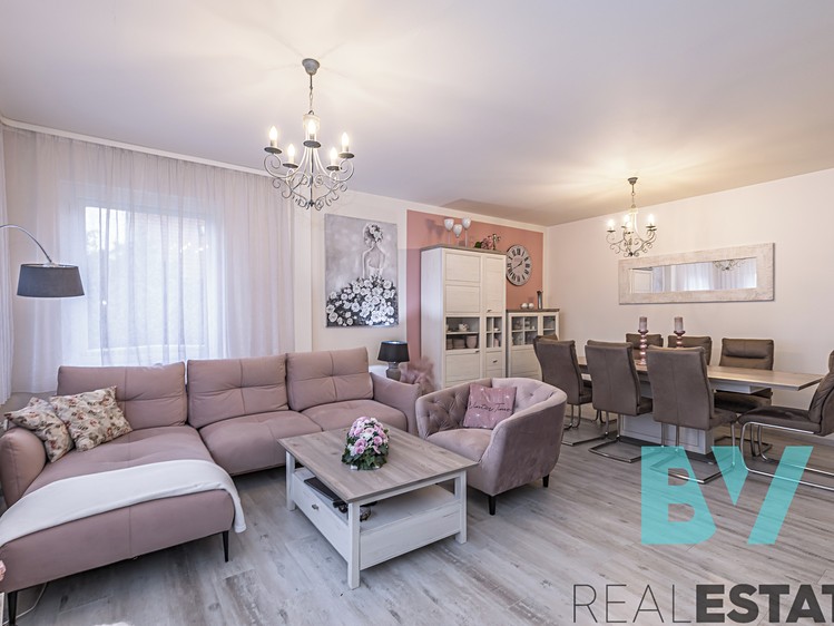 Будинок на продаж, 308 м² (11 з 44)