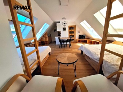 Prodej bytu 1+kk, 40 m² (2 z 10)
