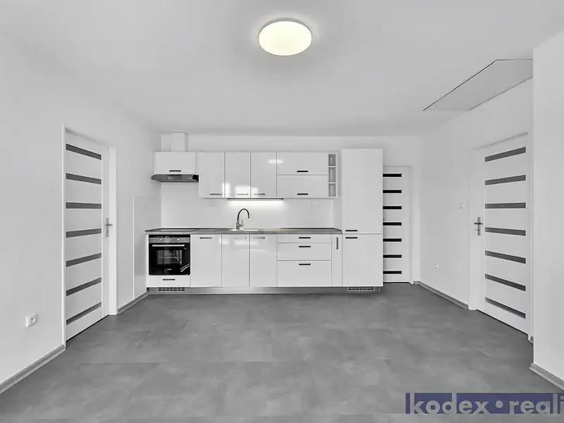 Pronájem bytu 4+kk 88 m², Praskačka – náhled fotky 1