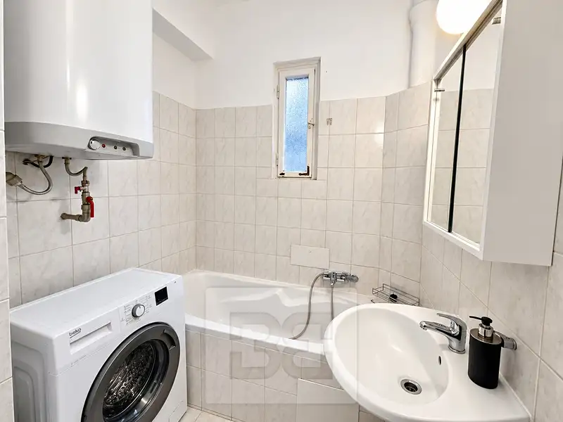 Pronájem bytu 1+kk 44 m², Praha – náhled fotky 3
