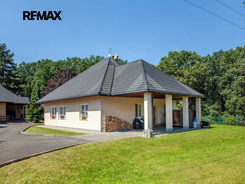 Prodej rodinného domu 168 m², pozemek 1157 m², Police – náhled fotky 2