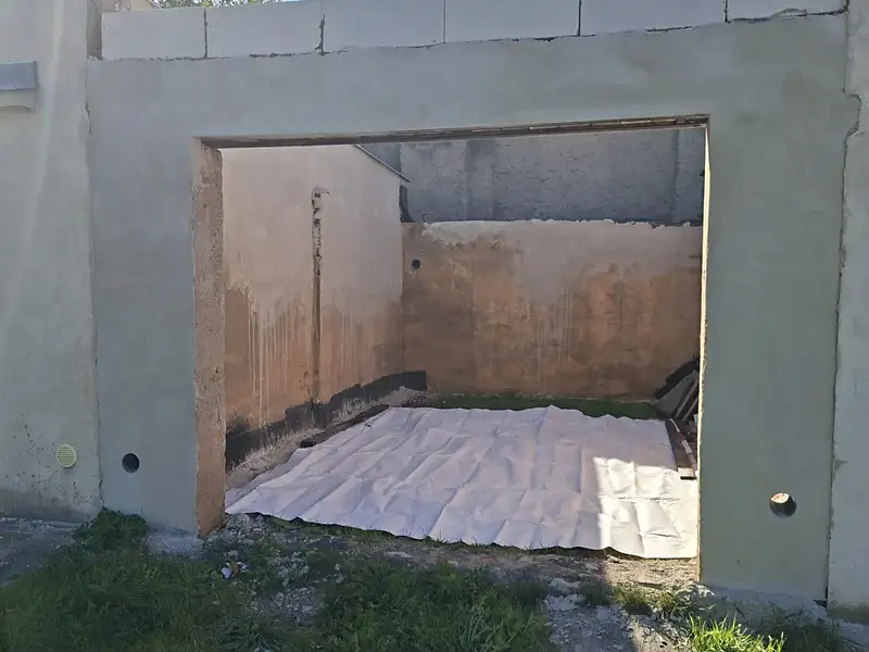 Prodej garáže 22 m², Jesenice – náhled fotky 3
