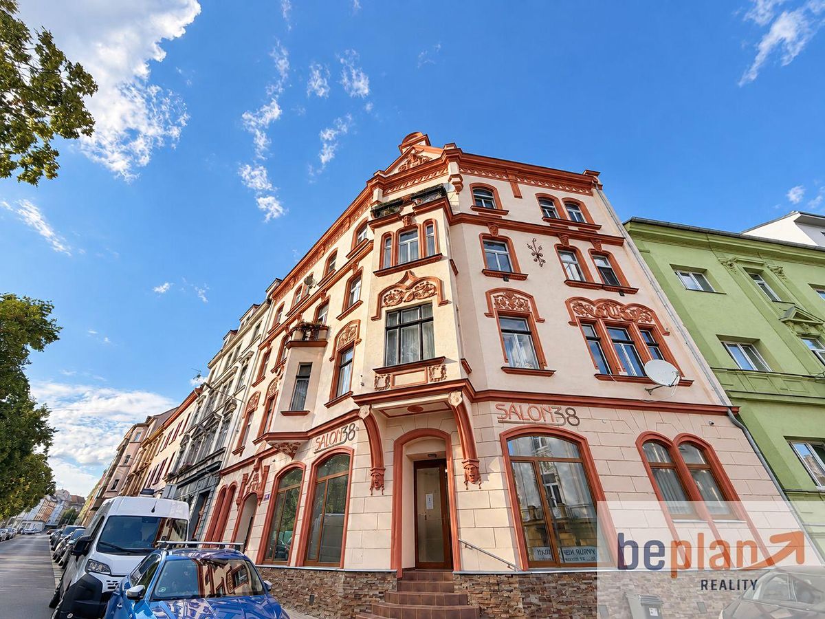 Pronájem bytu 1+1 34 m²