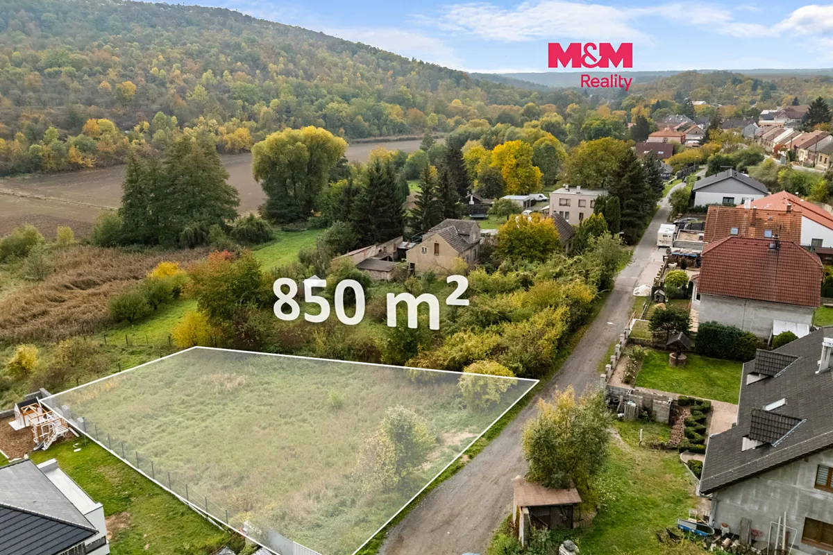 Prodej stavebního pozemku 850 m²