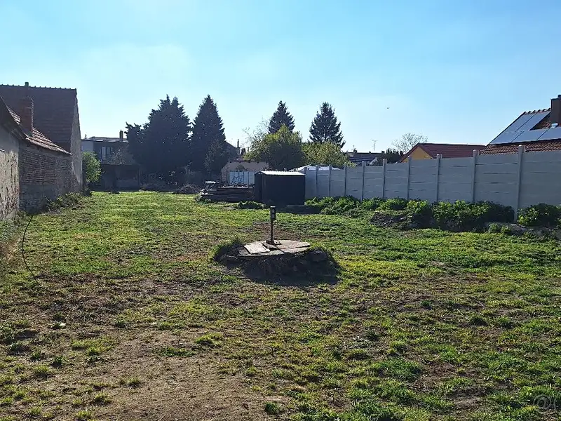 Prodej stavebního pozemku 847 m², Břeclav – náhled fotky 2