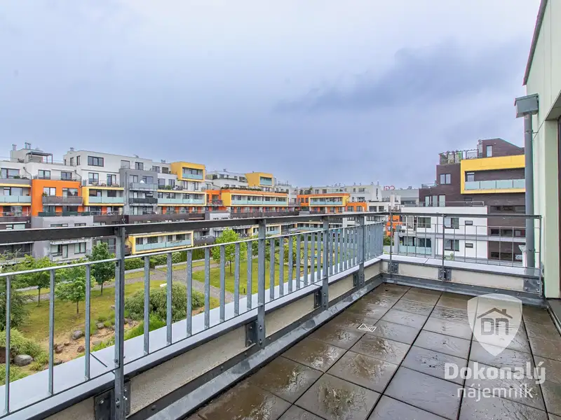 Pronájem bytu 2+kk 50 m², Praha – náhled fotky 3