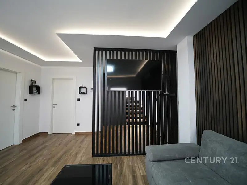 Prodej bytu 4+1 241 m², Zadar – náhled fotky 2
