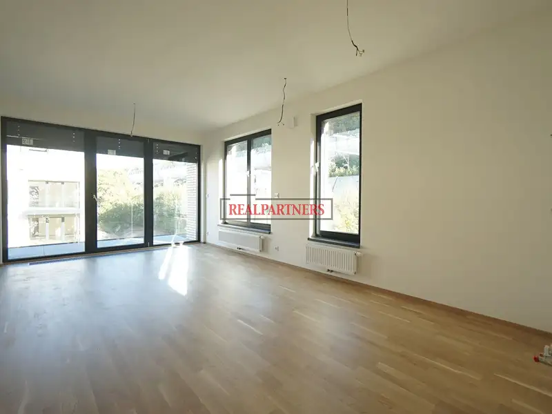 Prodej bytu 1+kk 37 m², Praha – náhled fotky 3