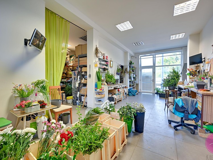 Комерційне приміщення на продаж, 140 м² (25 з 32)