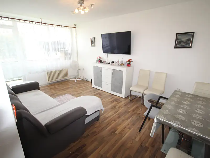 Pronájem bytu 2+1 55 m², Bílina – náhled fotky 1