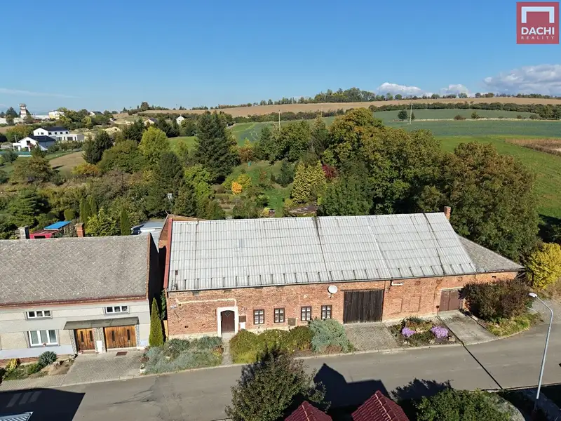 Prodej rodinného domu 389 m², pozemek 1789 m², Horní Moštěnice – náhled fotky 2