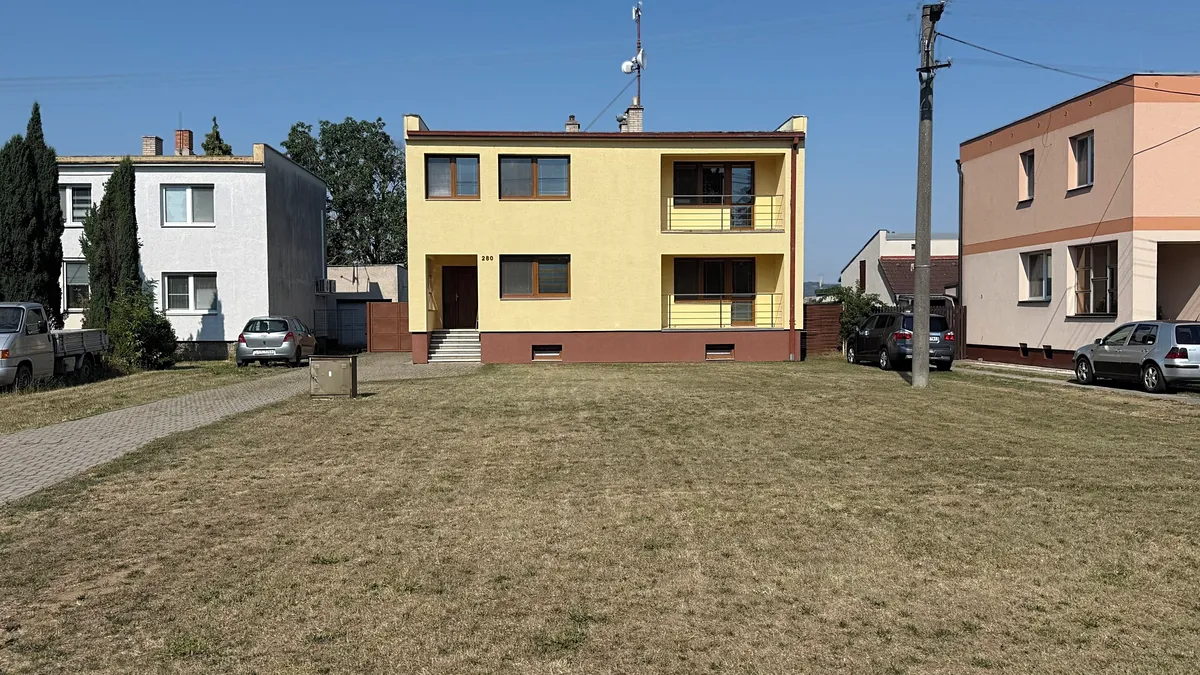Prodej rodinného domu 275 m², pozemek 2320 m²
