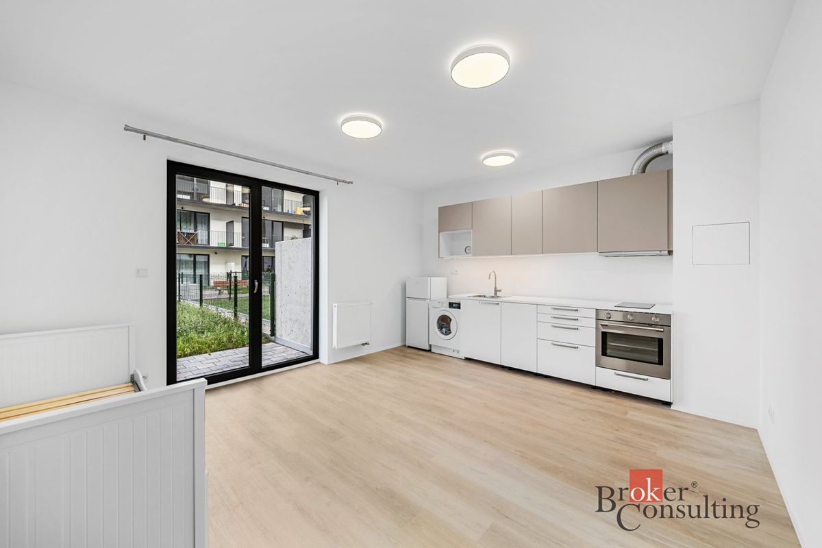 Pronájem bytu 1+kk 28 m²