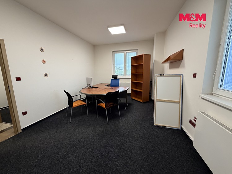 Комерційне приміщення в оренду, 415 м² (16 з 24)