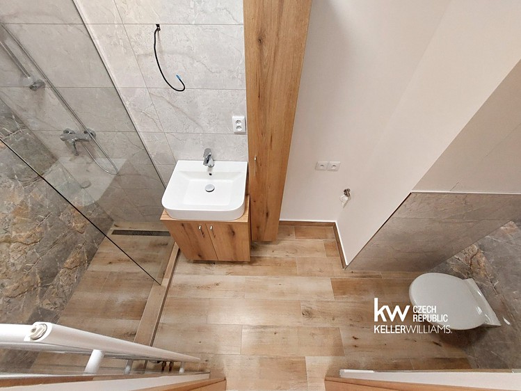 Квартира 2+kk в оренду, 57 м² (18 з 27)