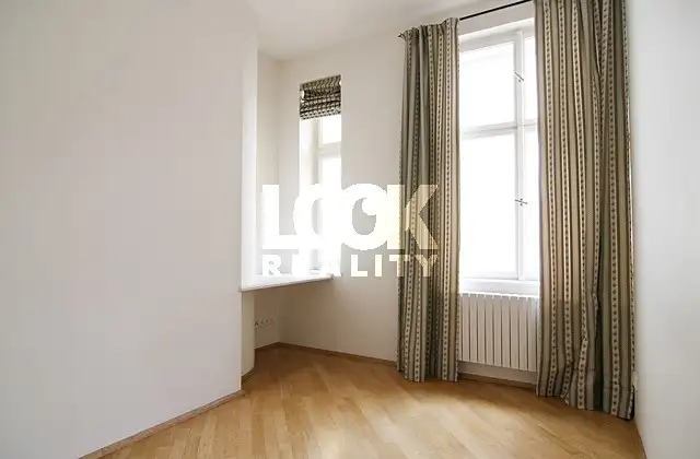 Pronájem bytu 4+1 100 m², Praha – náhled fotky 1