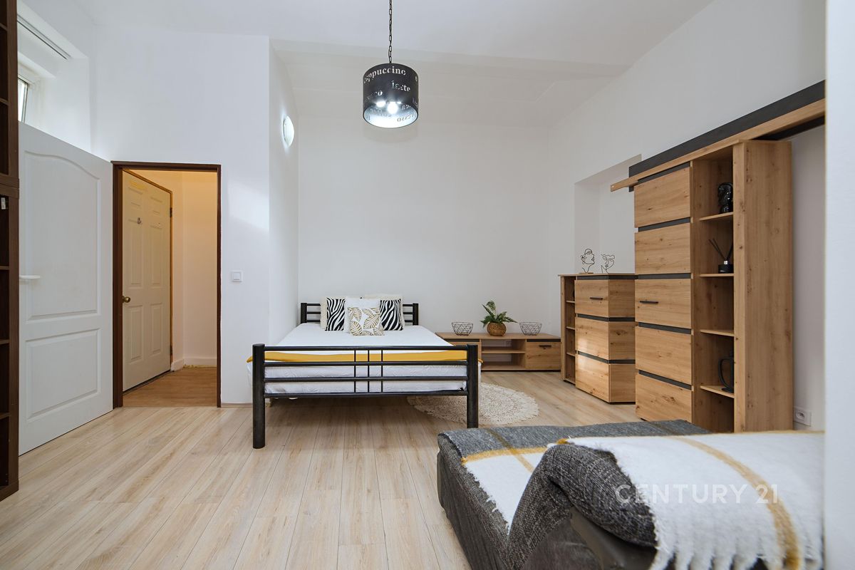 Pronájem bytu 1+kk 28 m²