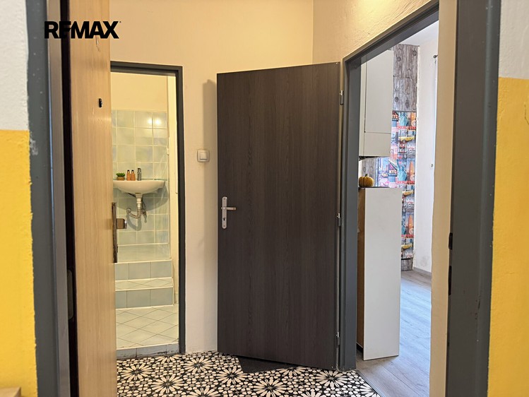 Квартира 1+1 на продаж, 32 м² (1 з 16)