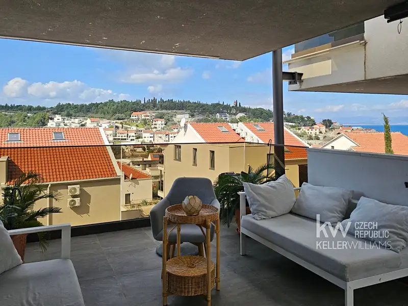 Prodej bytu 3+kk 80 m², Vrsi – náhled fotky 1