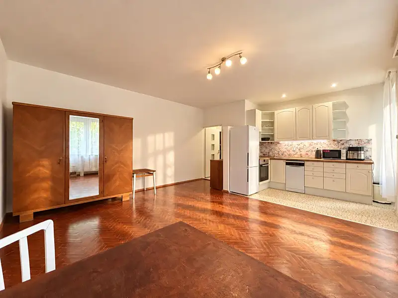 Pronájem bytu 1+kk 36 m², Praha – náhled fotky 3