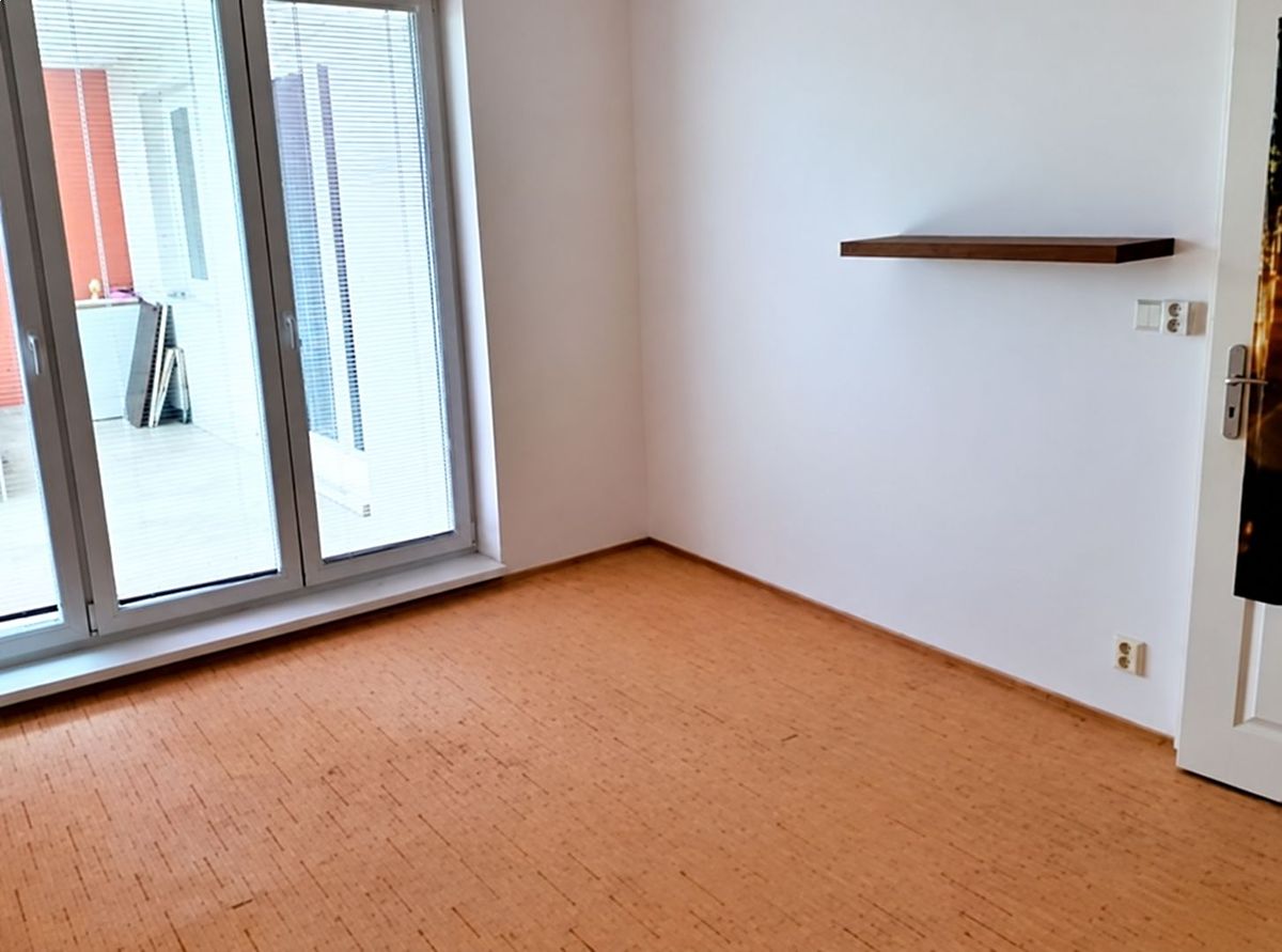 Pronájem bytu 2+kk 56 m² – fotografie 5