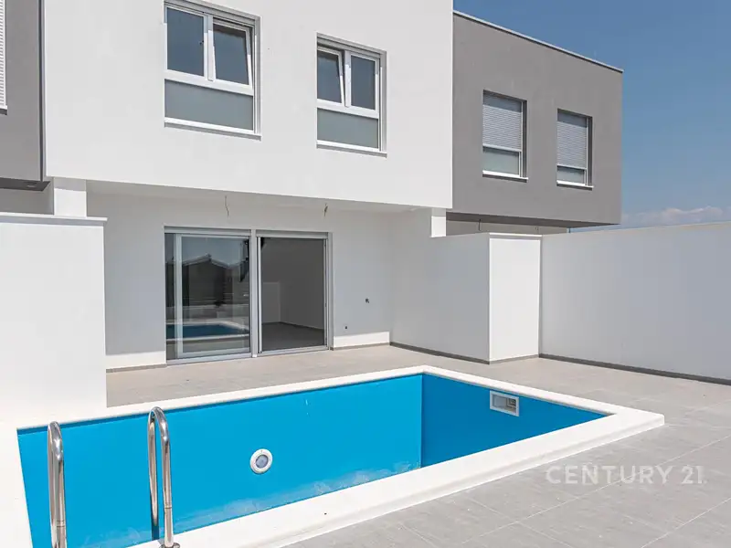 Prodej bytu 3+1 92 m², Vodice – náhled fotky 1