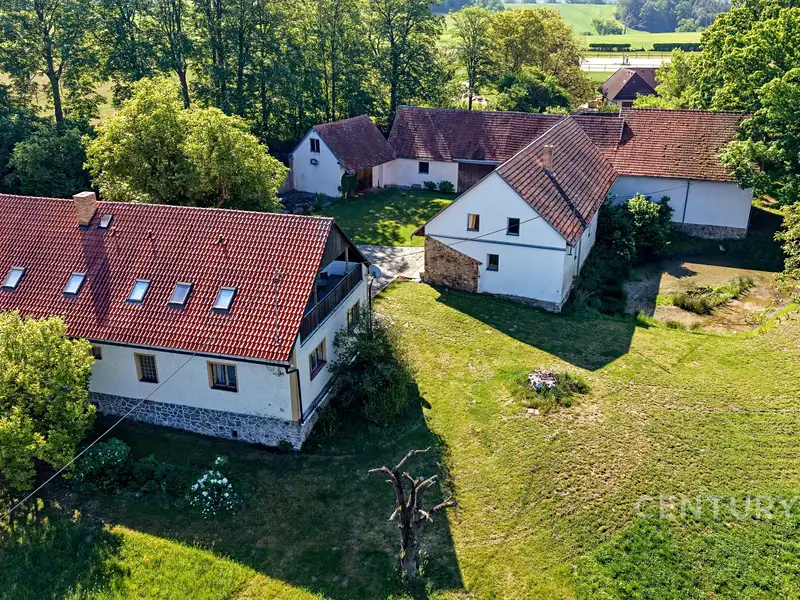 Prodej vícegeneračního domu 310 m², pozemek 5983 m², Bystřice – náhled fotky 2